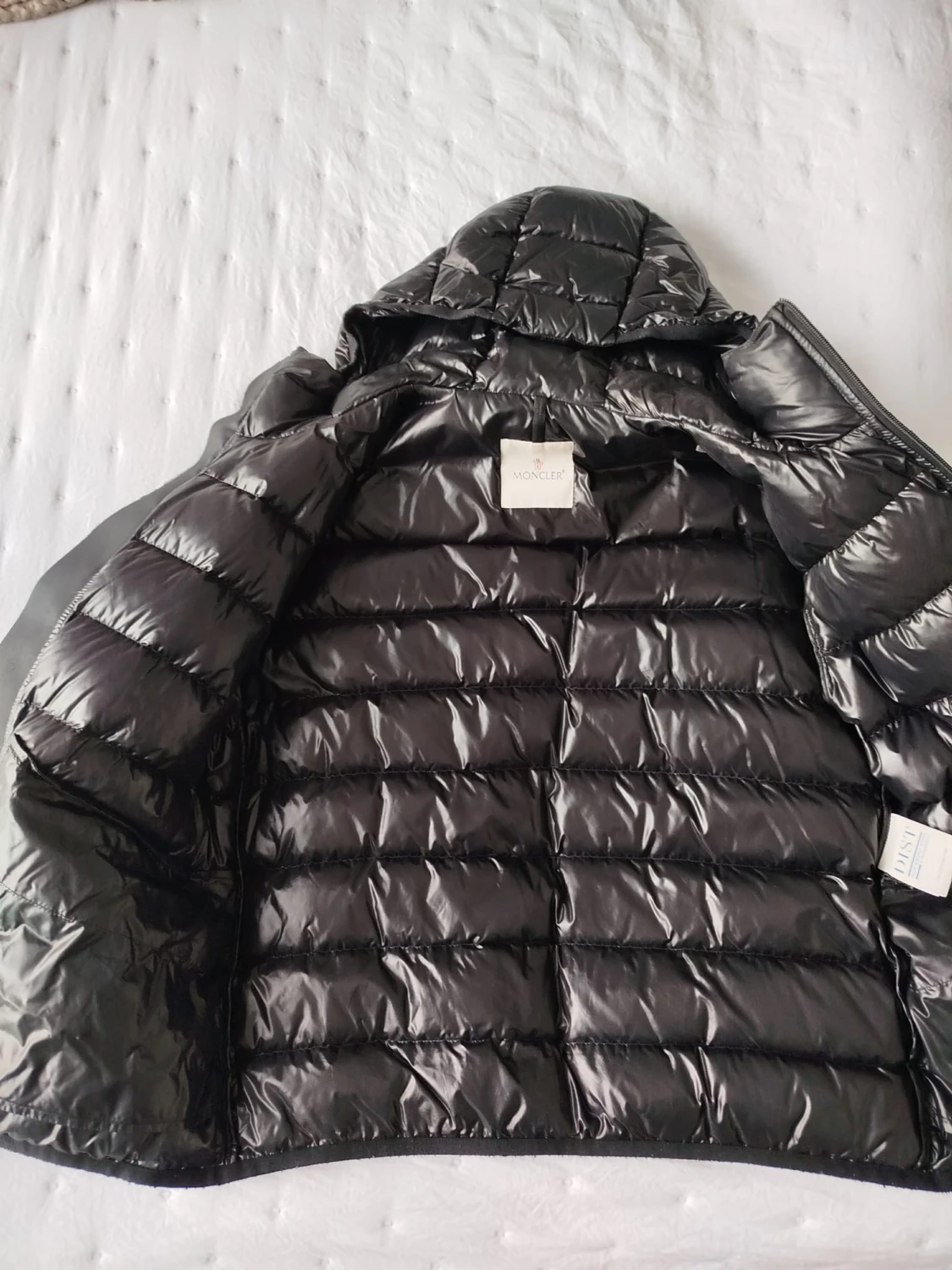 Svart Moncler pufferjacka med huva - 1