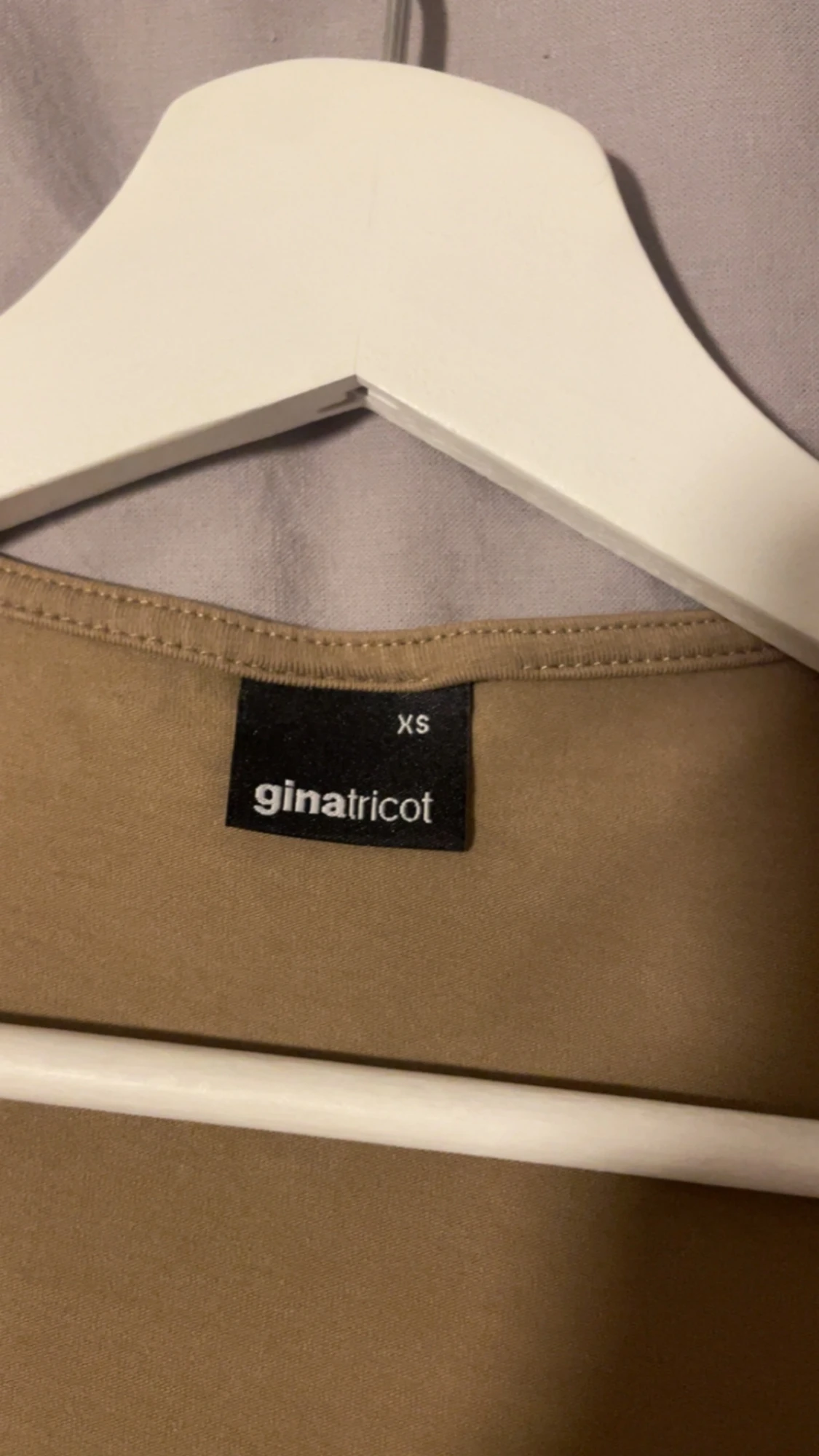 Söt brun långärmad tröja med snörning - 1