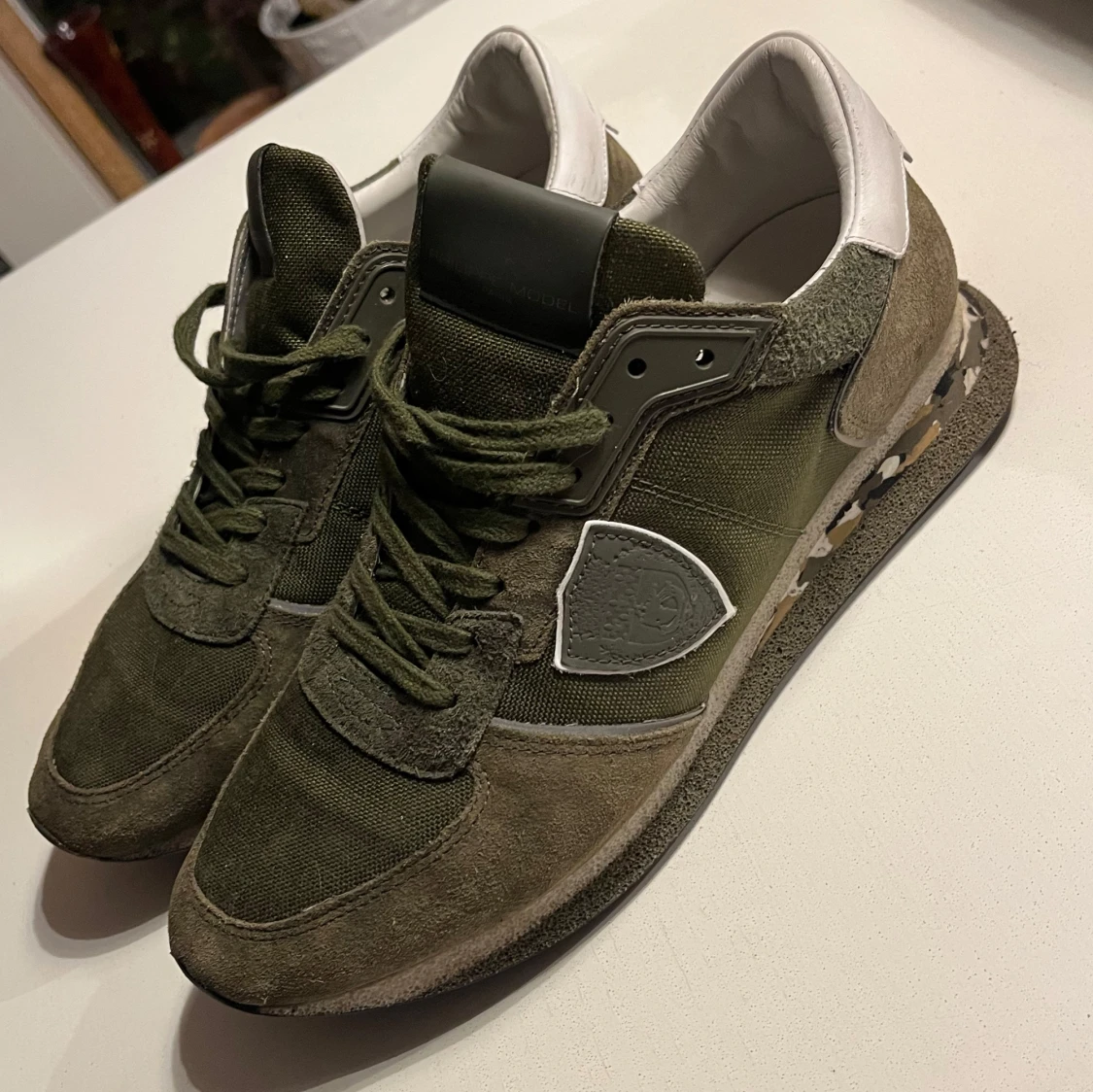 Gröna sneakers från Philippe Model - 90