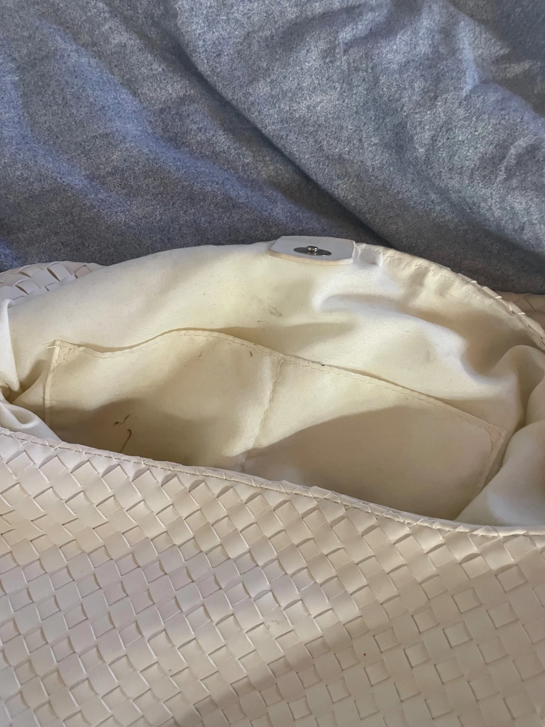 Beige axelväska från Gina Tricot - 3