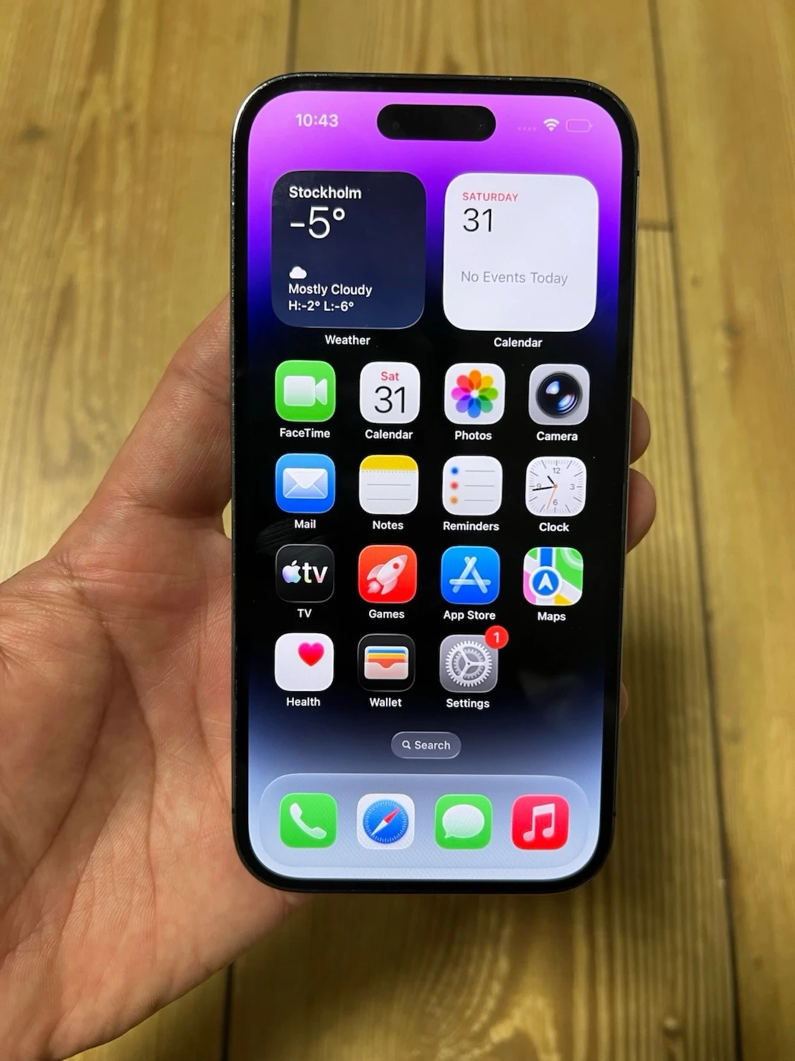 Lila iPhone 14 Pro med dubbla kameror - 3