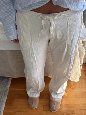 linnebyxor - fina linnebyxor, i ok skick. kan gå ner i pris och har 10% vid köp av bundles!💓