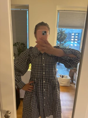 Klänning från Levi’s - Jättegullig klänning med krage från Levis🖤🤍