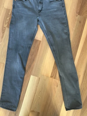 Replay jeans - Jätte snygg replay jeans och det är vissa tecken på andvändning men inga stora 
