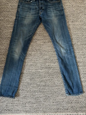 Ralph lauren denim and supply jeans - Ett par riktigt feta denim and supply jeans från Ralph lauren i storlek 32/32. Dem är lite använda men det har bara lagt på karaktär till jeansen och gjort dem fetare