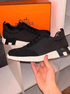 H*ermes bounce Sneakers  - Med box. Helt nya. Storlek 43🚀