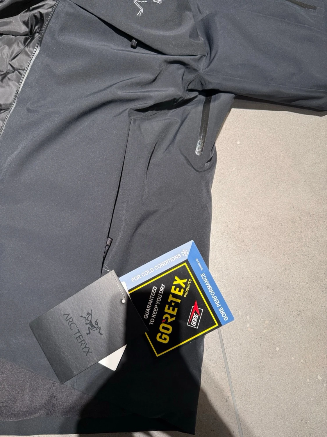 ARCTERYX MACAI DOWN JACKET - 3