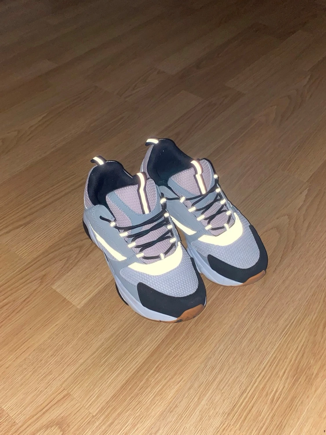 Grå/Rosa sneakers från Dior - 1