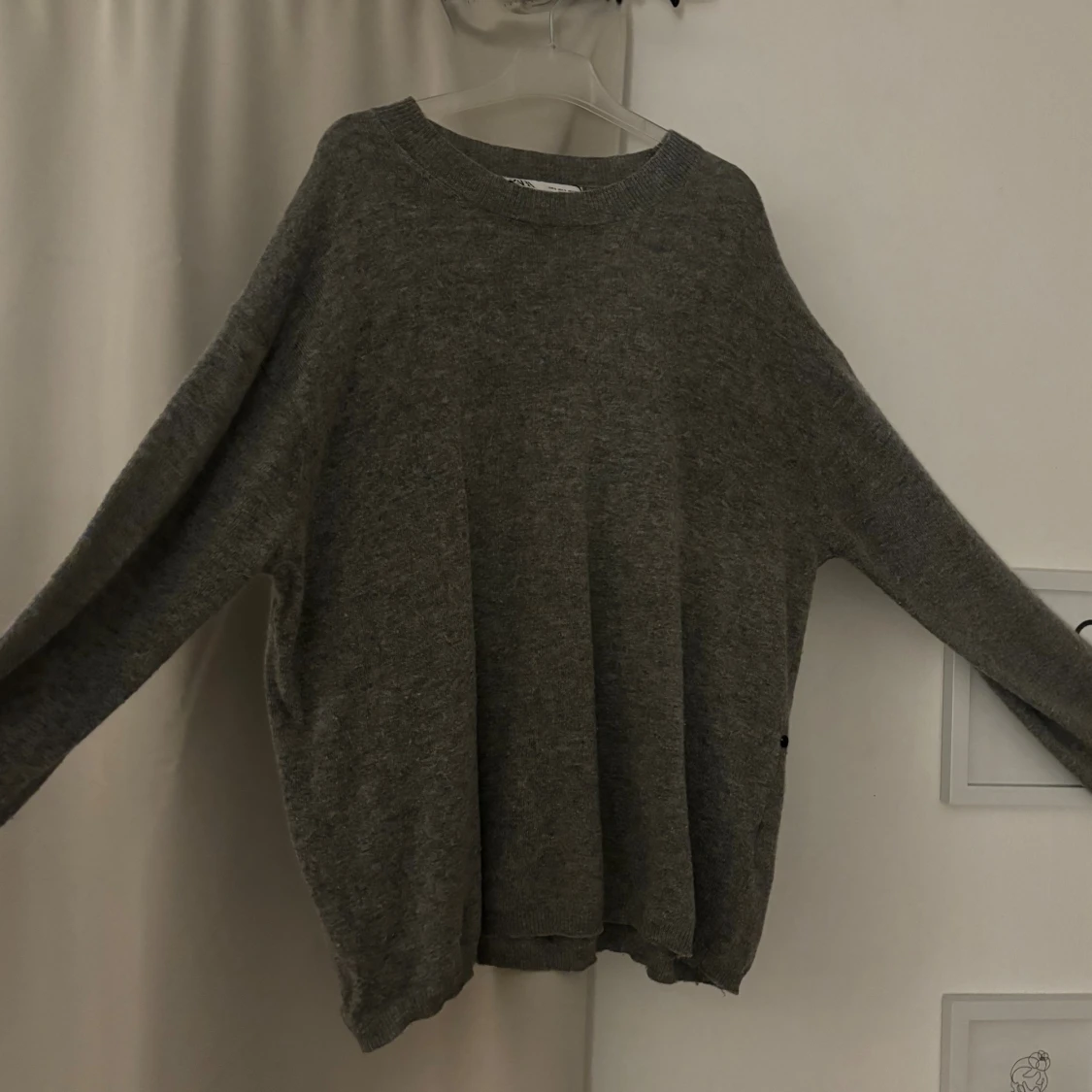 Grå oversized stickad tröja från Zara - 1