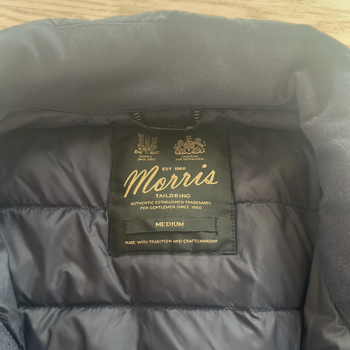 Svart dunväst från Morris, medium - 2