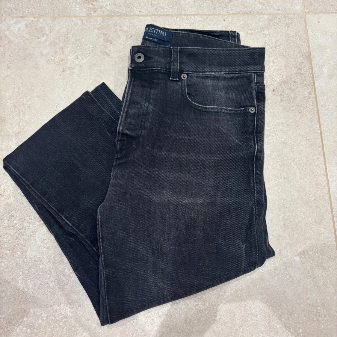 Gråa Valentino Jeans
