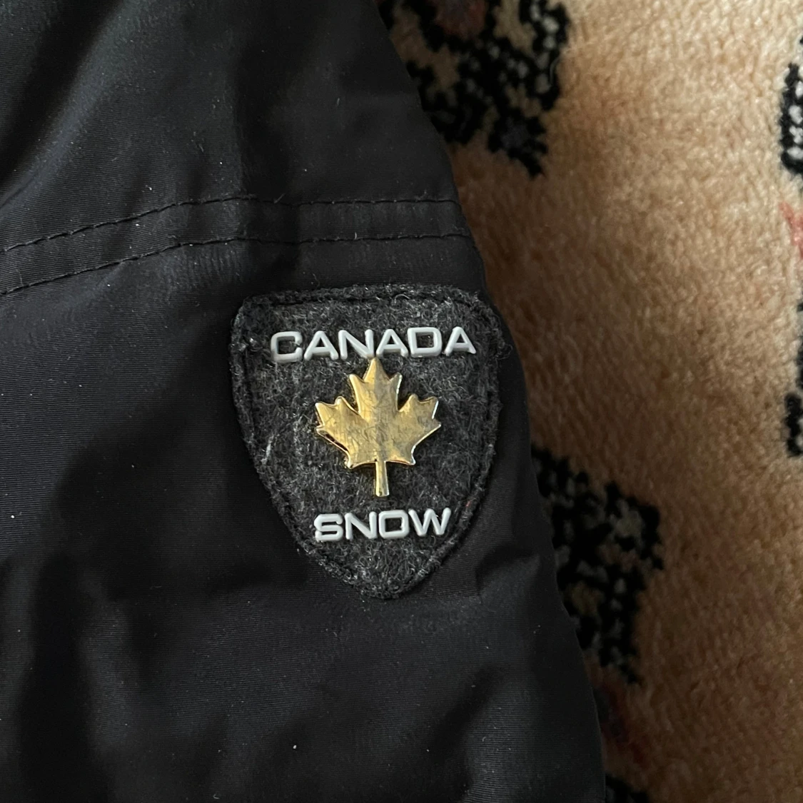 Svart dunjacka från Canada Snow - 2