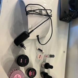 Nagelprodukter - Massa fina produkter att göra gelenaglar hemma med! 🩷