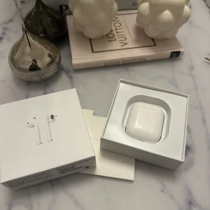 Pods gen1 - Använd i ny skick kommer med UBC och boxen till hölurarana 