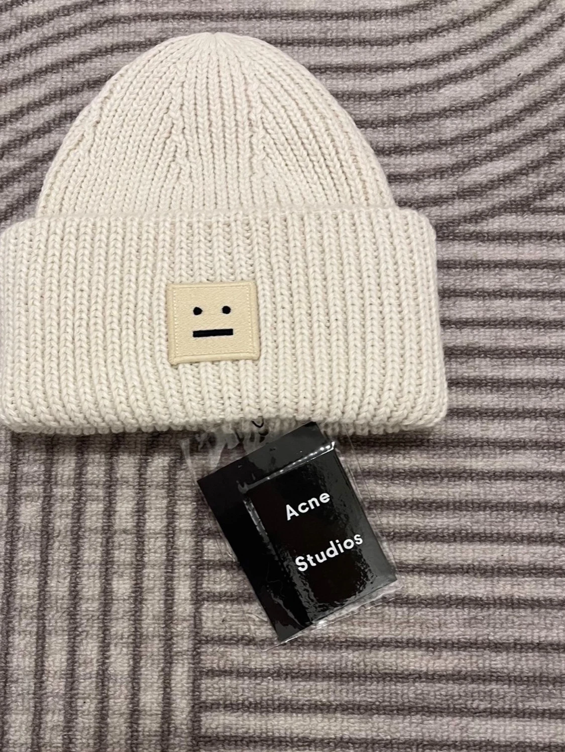 Acne studios mössa - 2