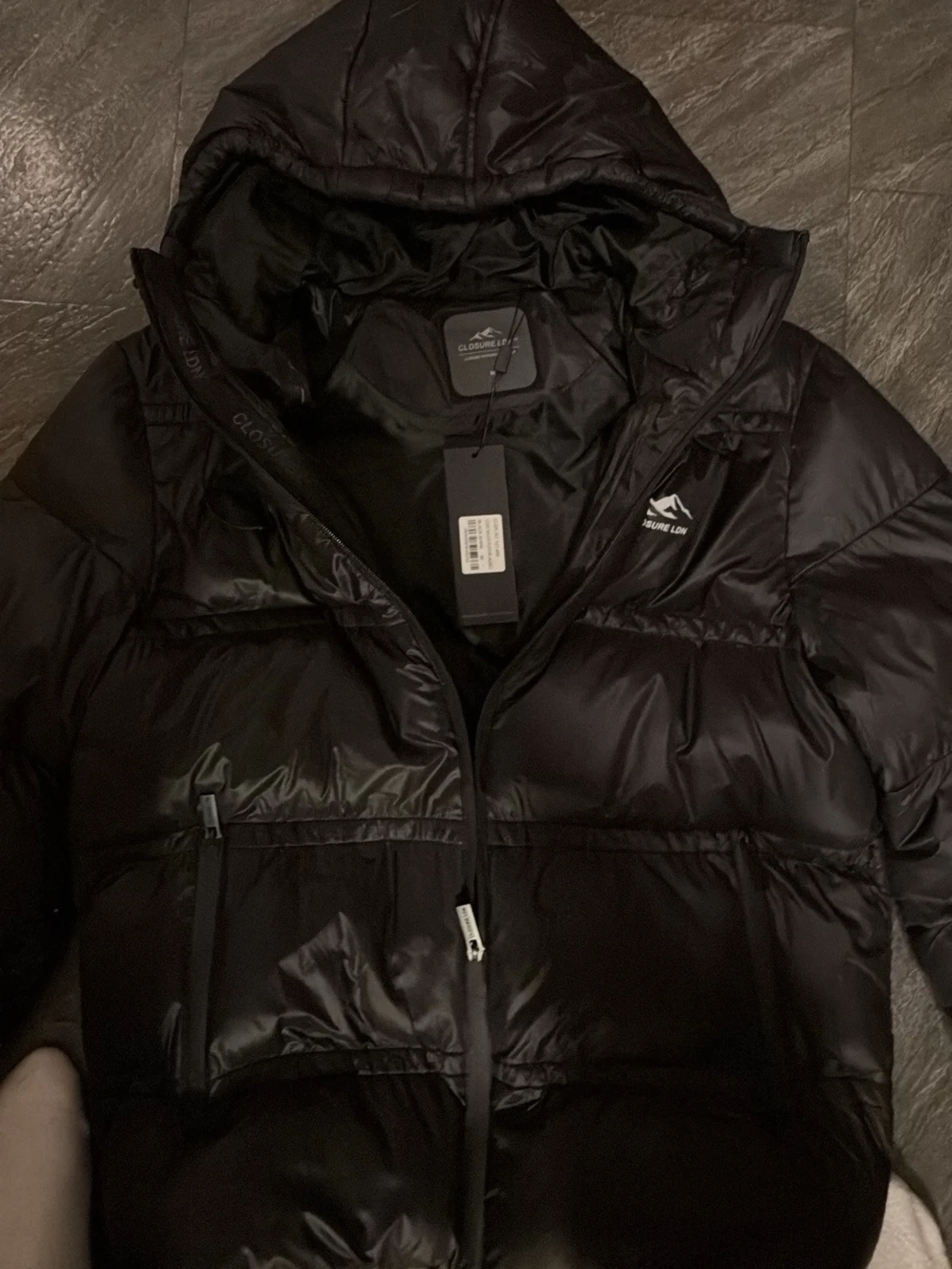 Svart pufferjacka från Closure LDN - 2