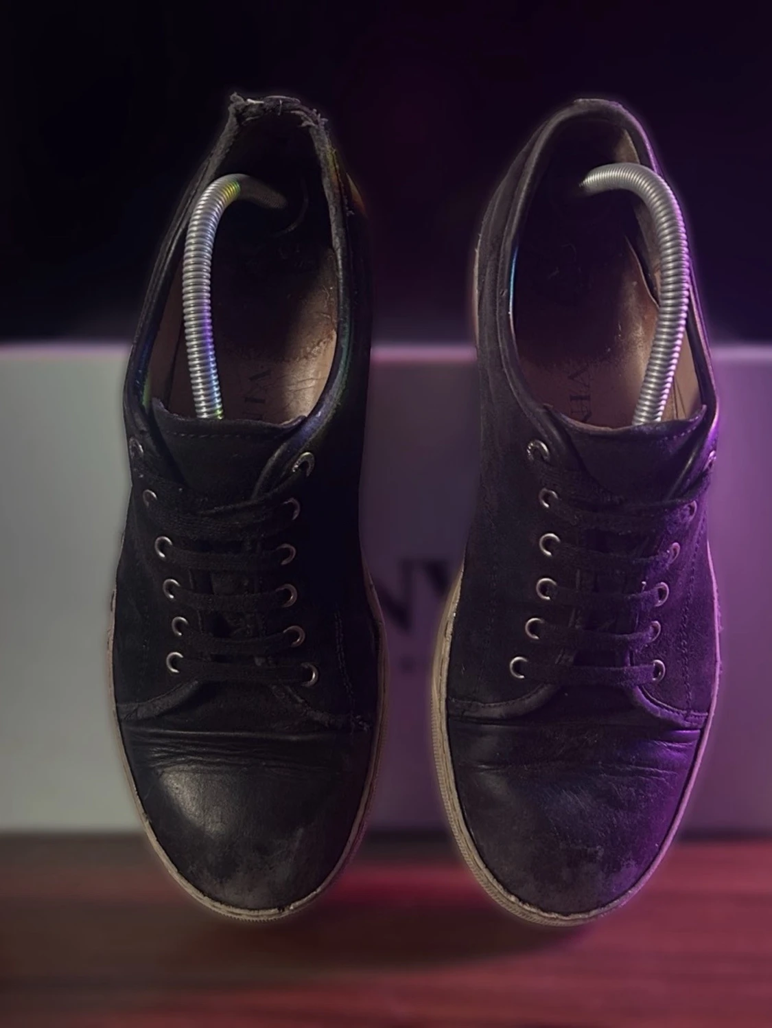 Svarta sneakers från Lanvin i mocka - 2