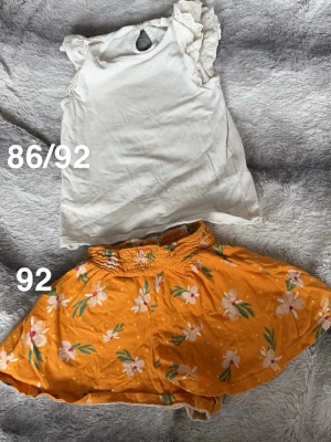 Newbie lindex set - Fint använt skick. T-shirten har storlek 86/92 (Newbie) och shortsen har storlek 92 (Lindex)