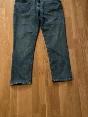 Lee jeans straight fit  - Snygga lee jeans storlek w36 mörkblåa
