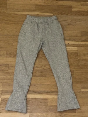 Syna world byxor - Säljer oanvända syna world byxor i storlek S. Pris kan diskuteras 