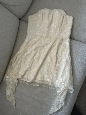 Oh polly klänning - Fin klänning från oh polly. Us storlek 6 och uk storlek 10 motsvarar S/M 