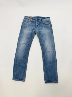 Dondup Jeans  - Dondup Jeans 👖                                                 Storlek. 33                                                                          Skick. 4/5                                                                           Nypris. 3500kr 
