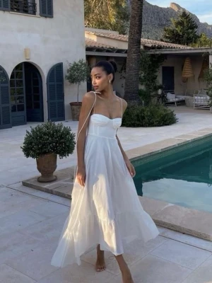 Zara Klänning Söker - Helst storlek M kan även tänka mig L