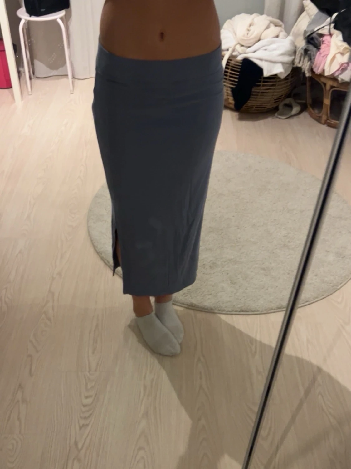 Blå lång kjol med slits