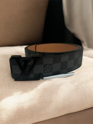 Svart bälte - 110cm oanvända 