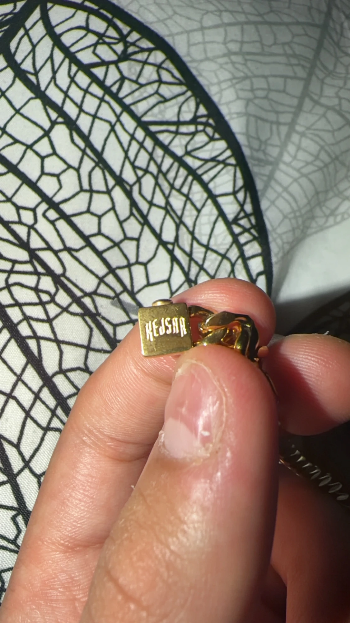 Guldfärgad kedja från Kejsar - 2