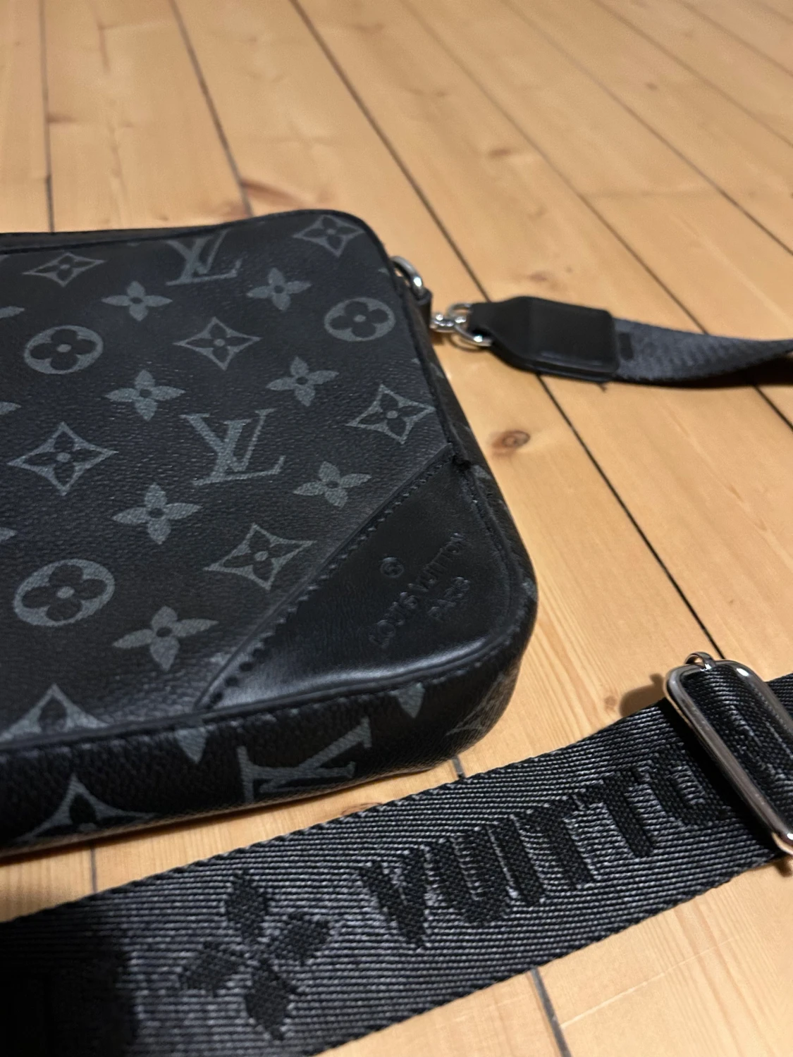  Svart axelväska 💼 Monogram - 1