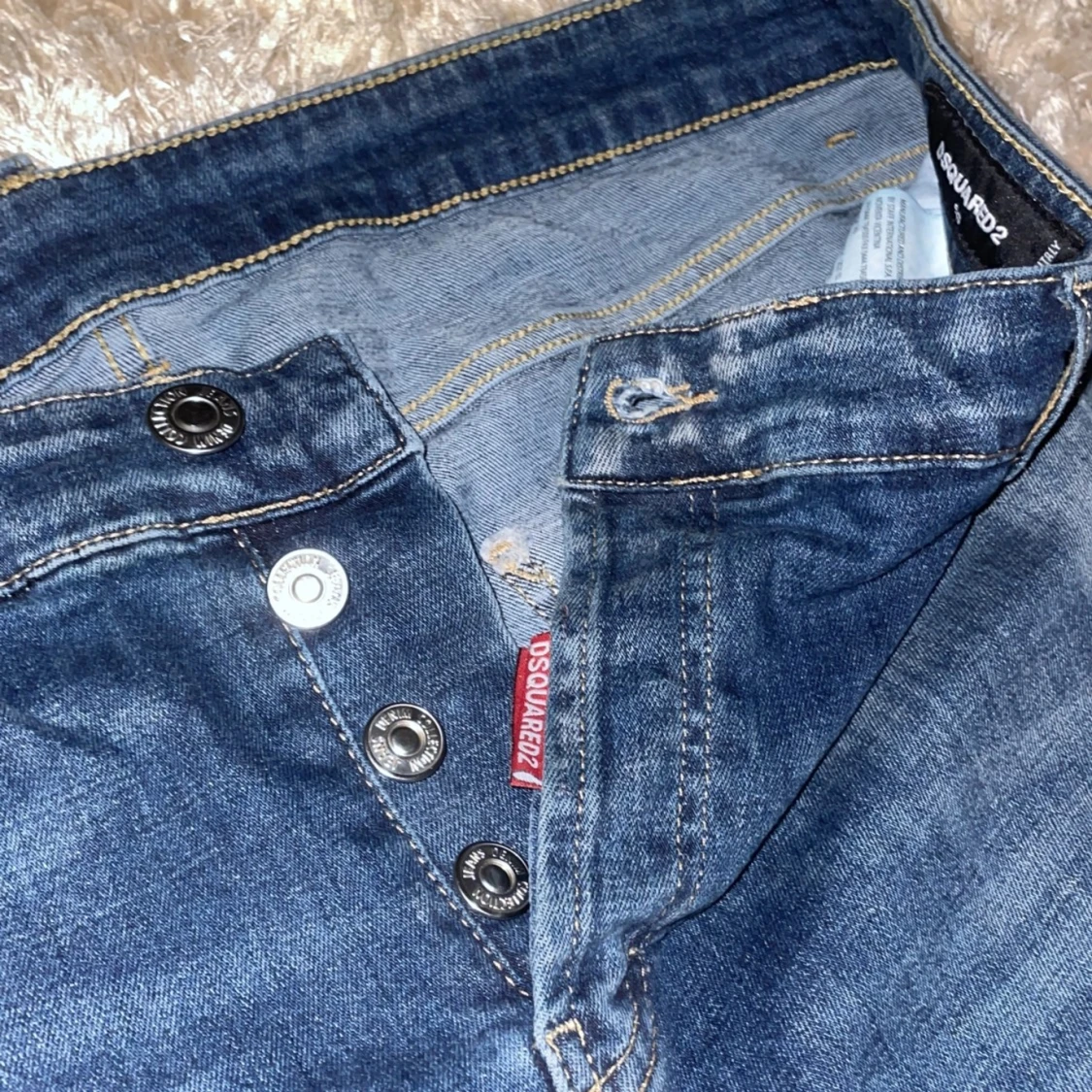Blå jeans från Dsquared2 med slitningar - 2