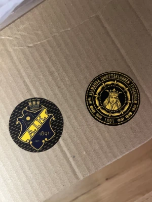 AIK Klibbor - AIK Klibbor i dessa två motiv. 1kr/styck eller 50 för 40kr. Blanda fritt 🙂