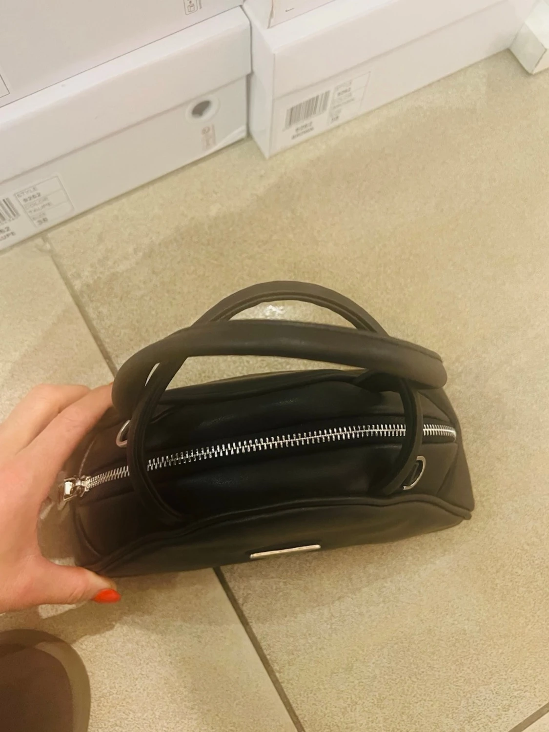 Svarta  väskan - 2
