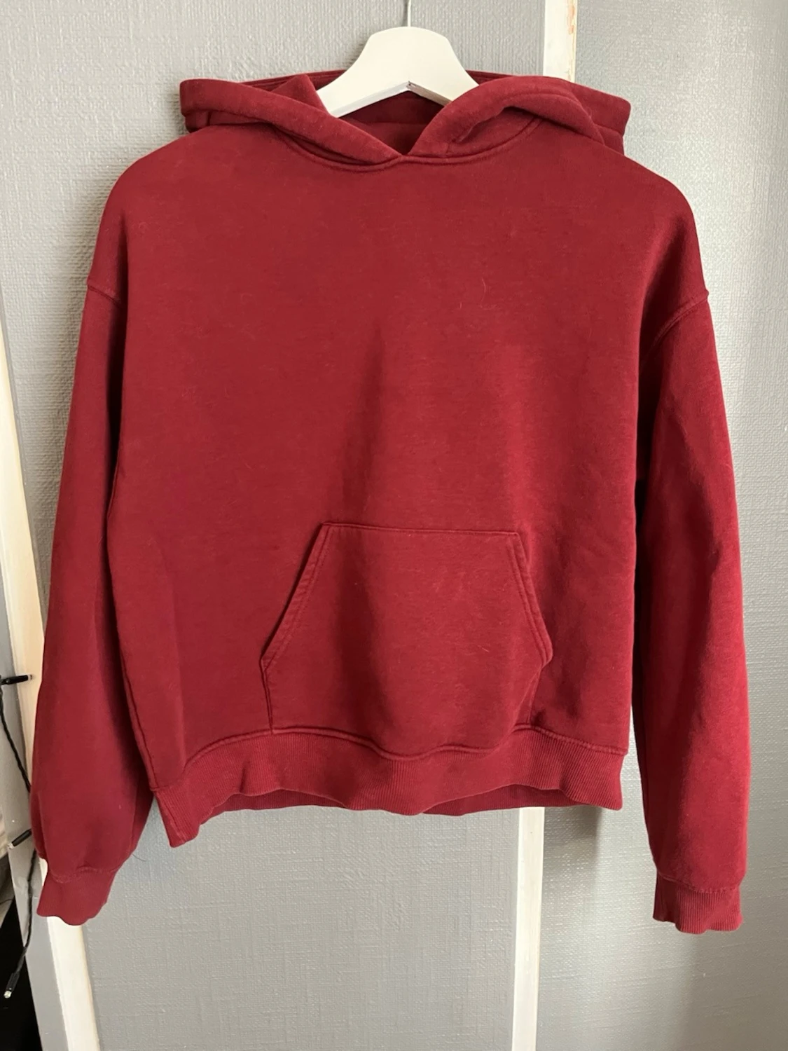 Röd hoodie - 2