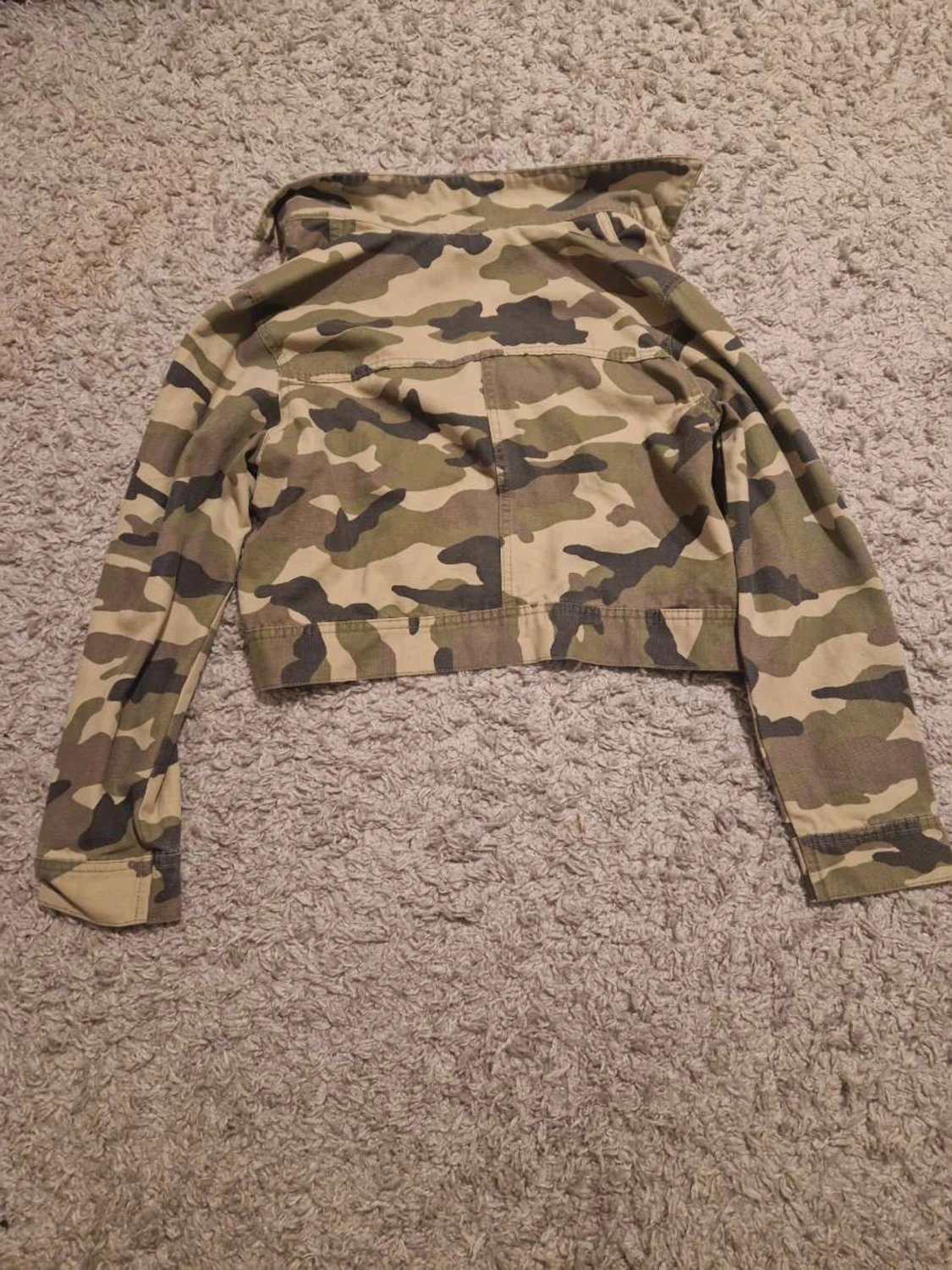 Camouflage croppad jacka H&M Divided S - 1