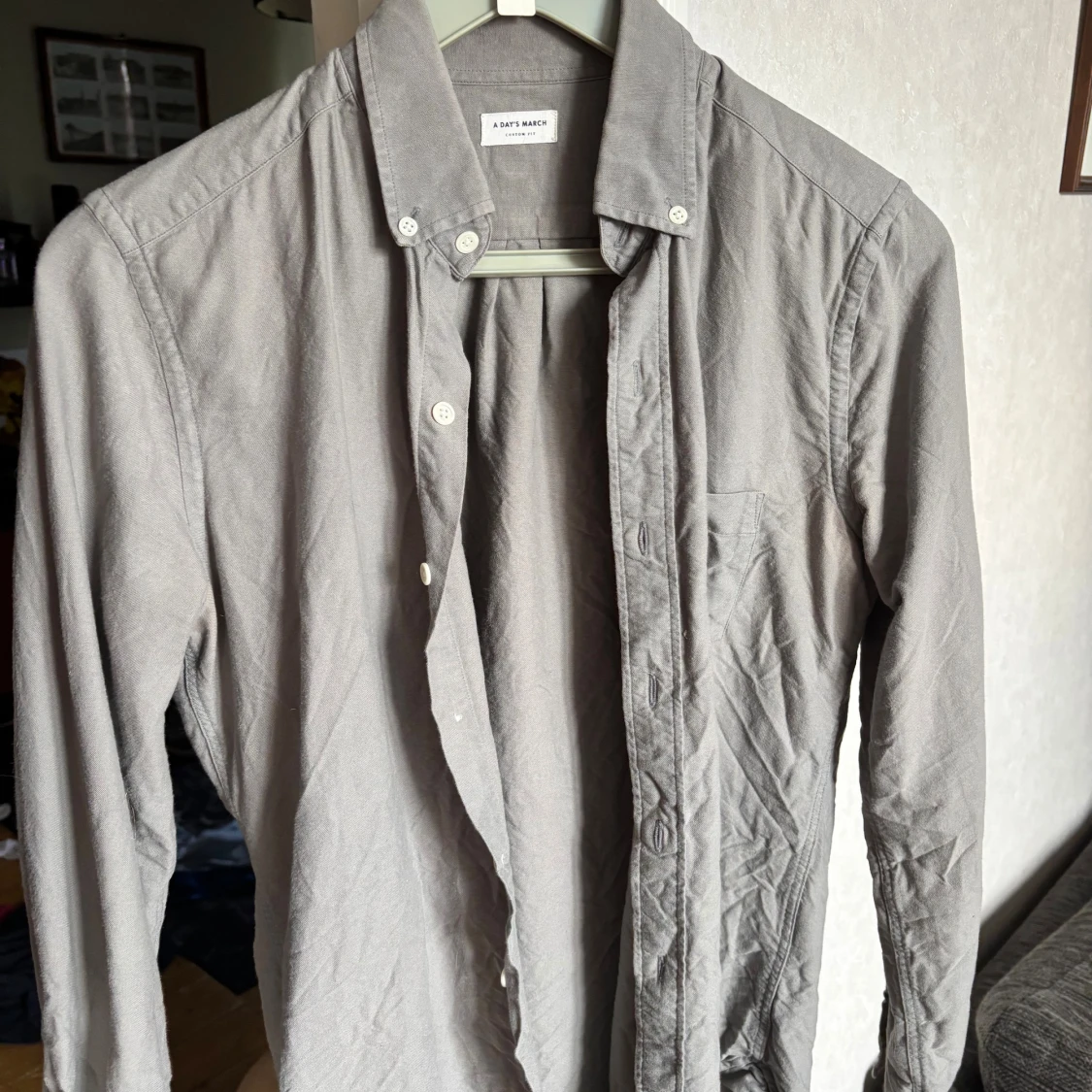 Grå skjorta från A Day's March