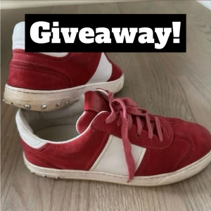 Valentino flycrews - Allt ni behöver göra för att delta i denna tävlingen är att 1. FÖLJA OSS PÅ DETTA KONTOT 2. LIKA DENNA POSTEN 3.  SKRIV TILL OSS  ”KLAR” NÄR NI HAR GJORT ALLA STEG. vinnaren dras om 1 vecka. 🎉🎉