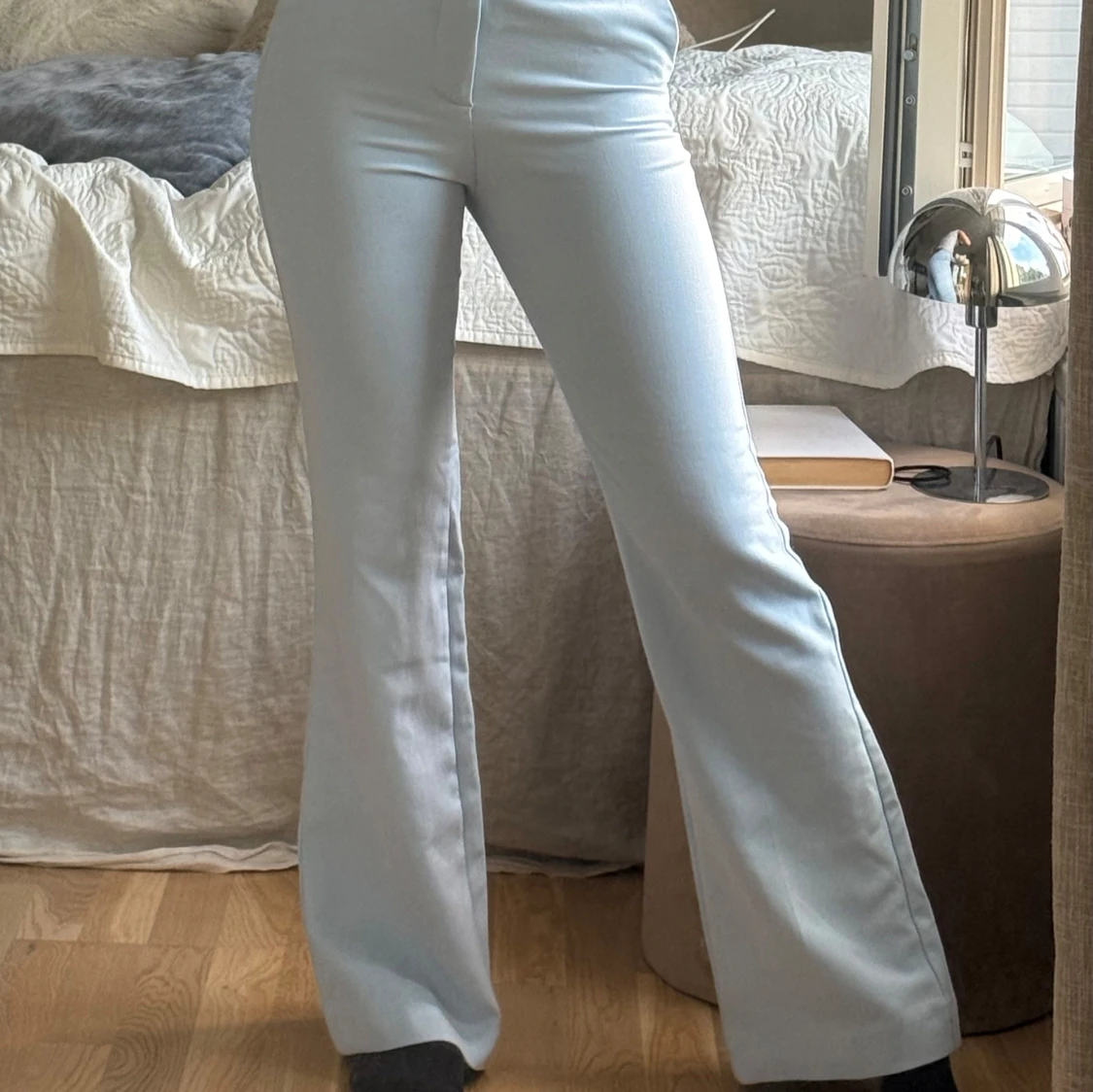 Ljusblå bootcut kostymbyxor - 1