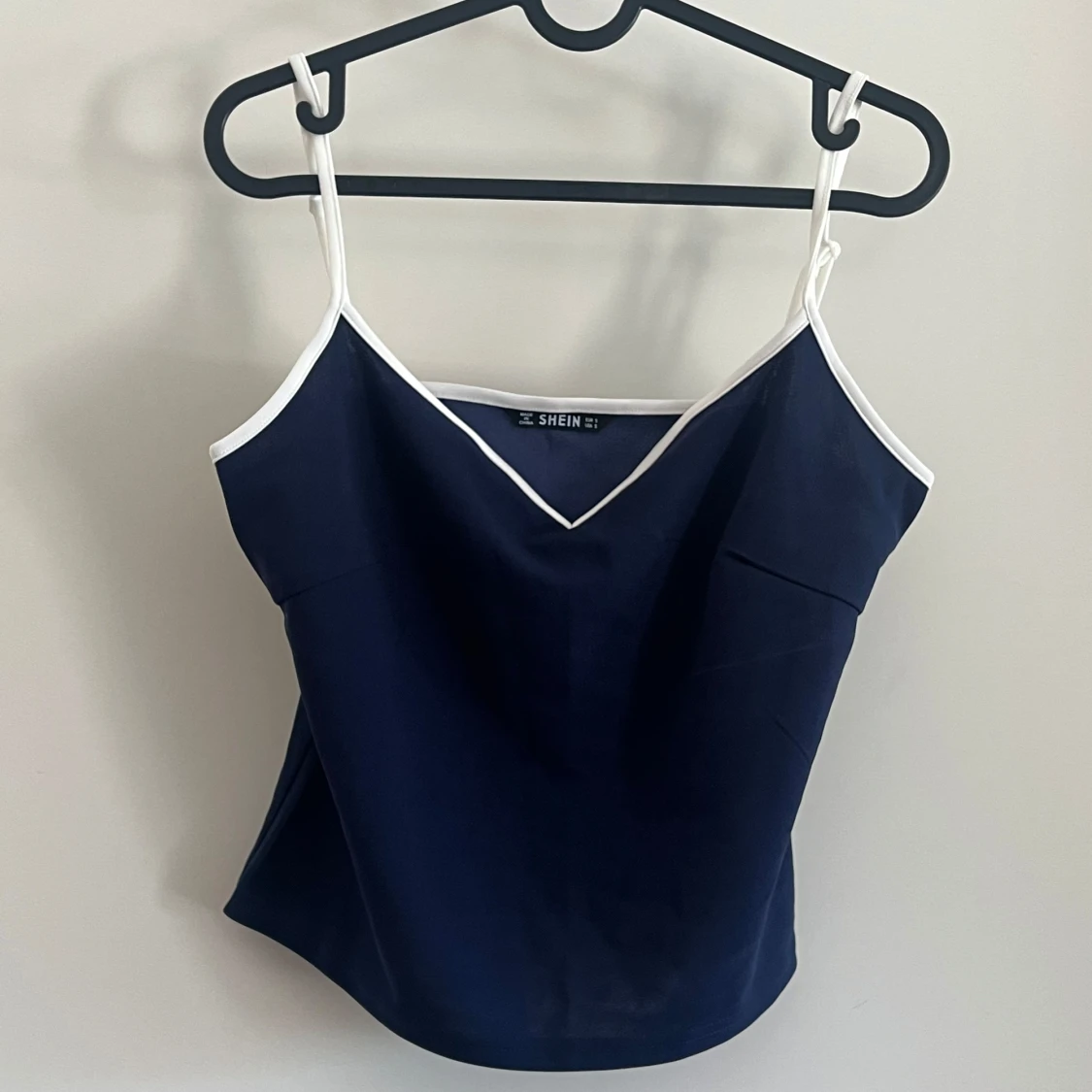 Marinblå linnetopp från SHEIN