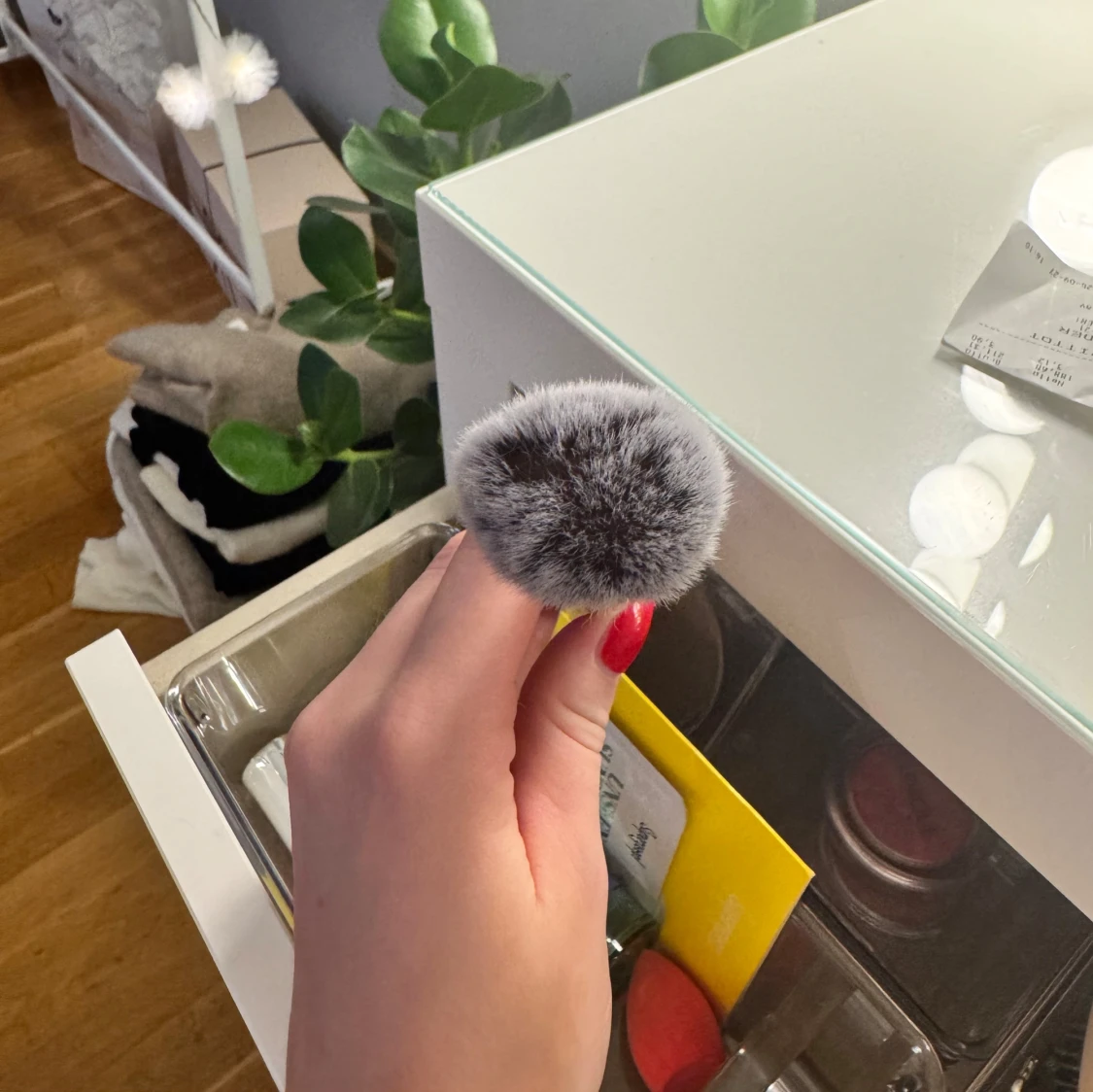 211 Sculpted Bronzer Brush - 3