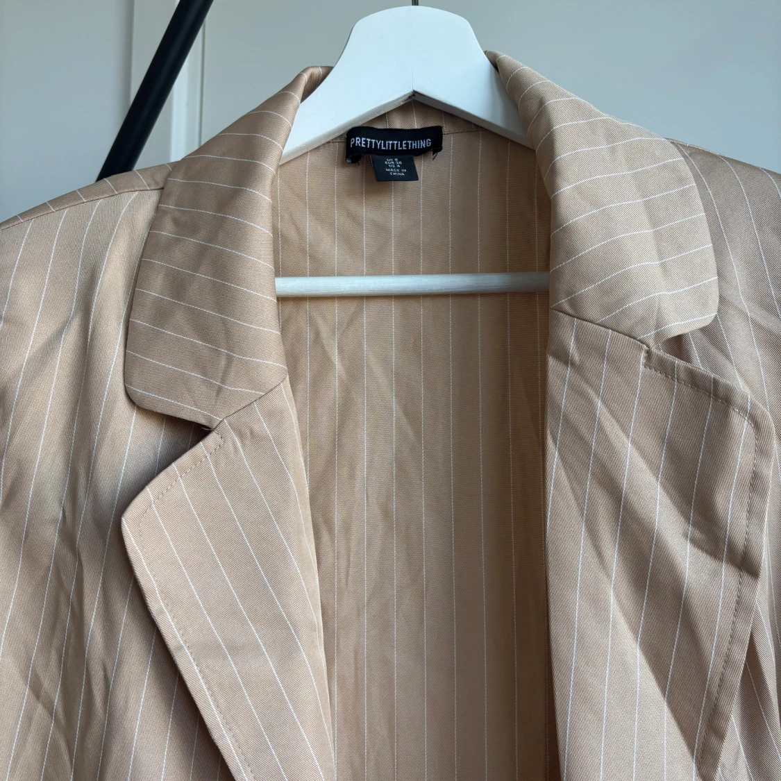 Beige randig kavaj från PLT - 4