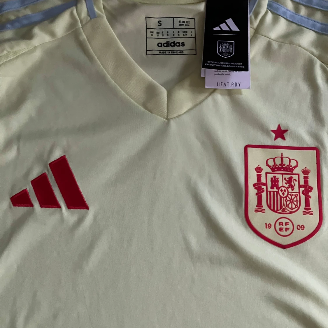 Spaniens gulblå fotbollströja Adidas S - 3