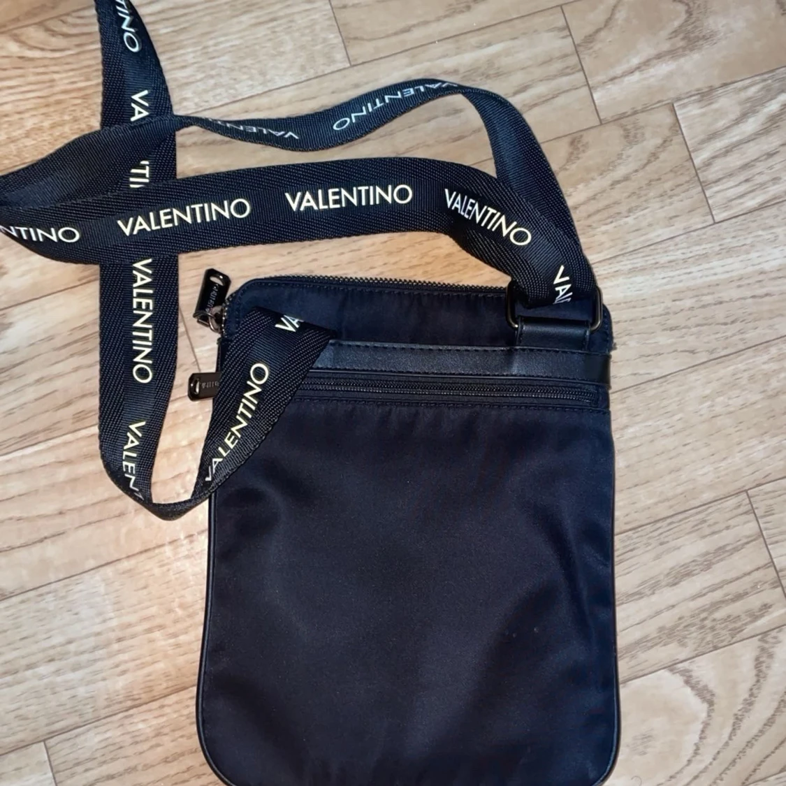 Svart axelväska från Valentino - 2