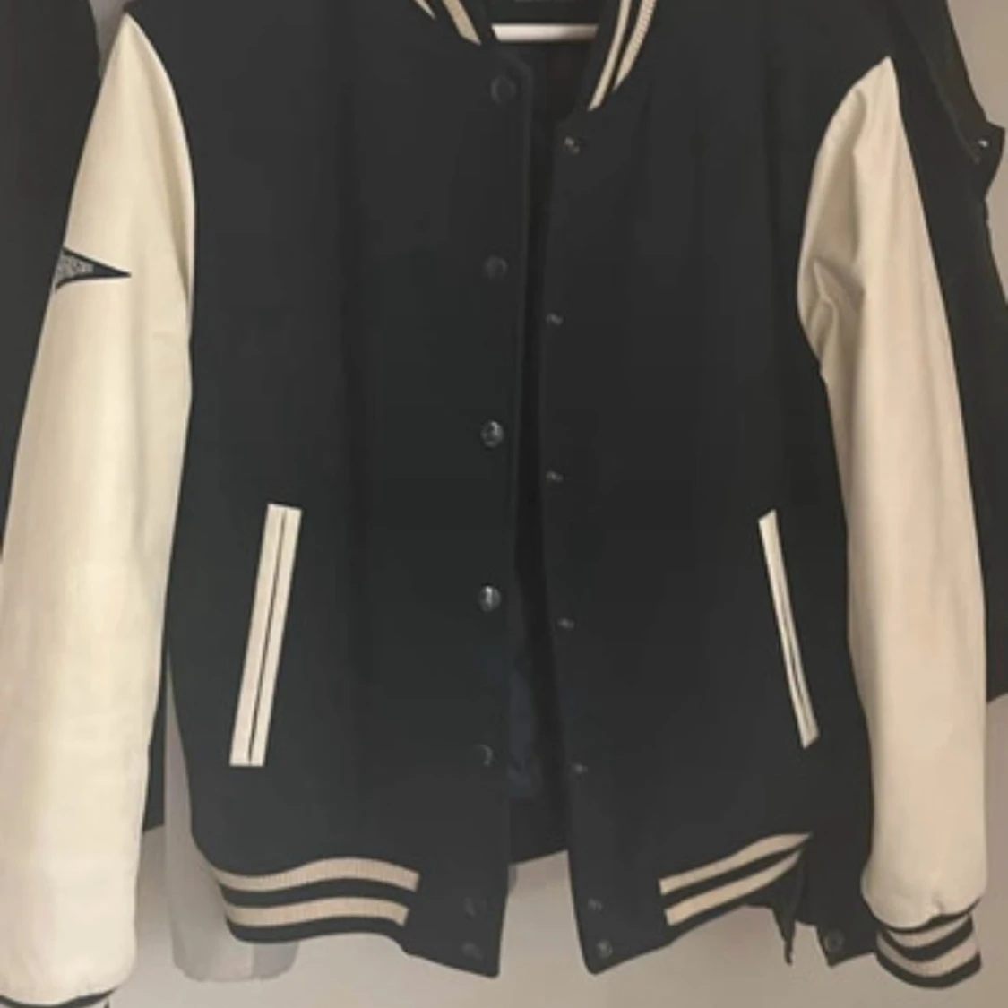 Svart och beige bomberjacka Superdry