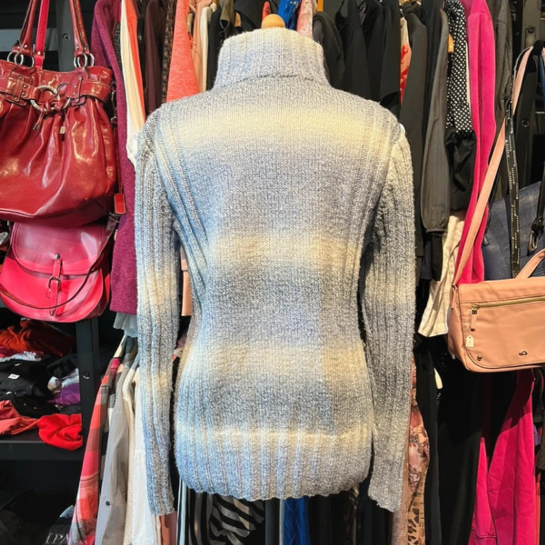 Handstickad polotröja med dragkedja  - 1