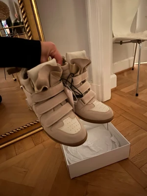 Ginatricot wedge sneakers - Supersnygga trendiga skor från Gina! Prislappen kvar på helt slutsålda🌸🤗Passar mig som har 39
