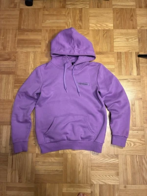 Peak perfomance hoodie - Worn only one time. Soft, warm and comforble. 