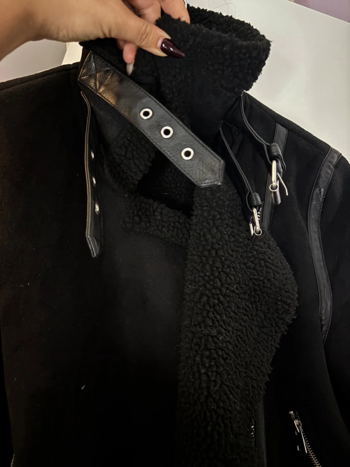 Svart teddyjacka från Vero Moda - 1