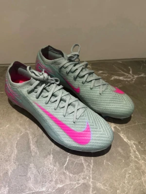 Nike Mericuial Vapor 16 Elite  - Säljer min helt oanvända Nike vapor som inte passar mig den är helt nya box och påse medföljer 